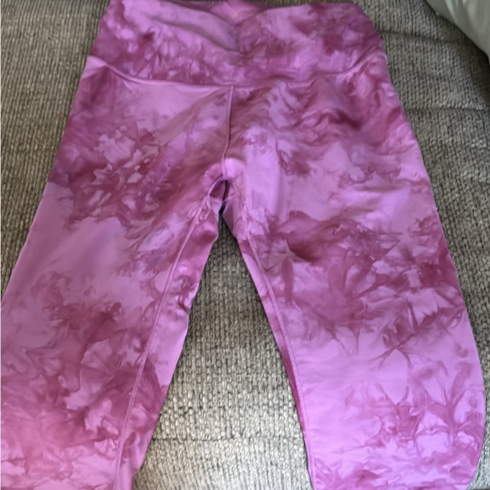 CALIA by Carrie Underwood Purple Leggings with Abstract Design